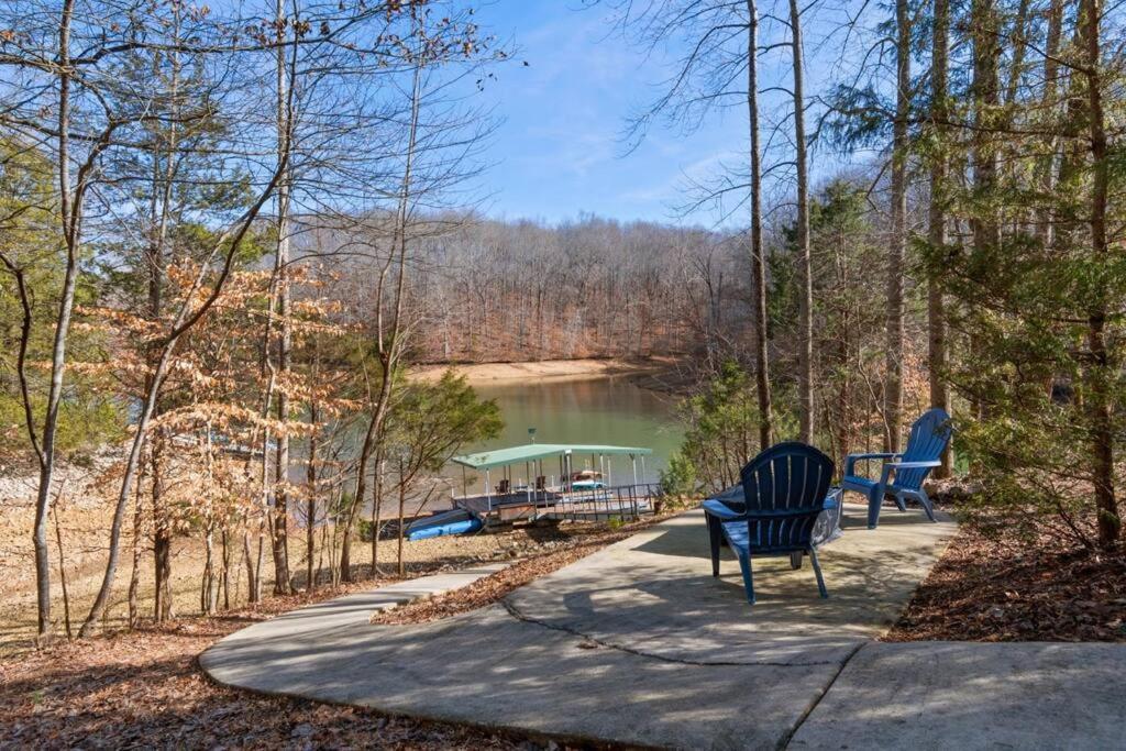 Lakeside Haven Dock/Slip Fire Pit Game Room Kayaks Winchester Esterno foto