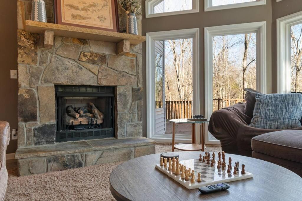 Lakeside Haven Dock/Slip Fire Pit Game Room Kayaks Winchester Esterno foto